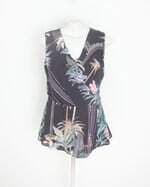 regata cori feminina estampada com forro e sobreposição