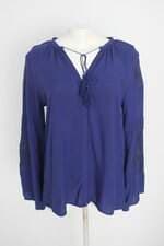 blusa enfim feminina azul com bordado e pregas