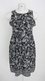 vestido C&A feminino preto floral