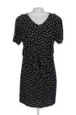 vestido Renner feminino preto com poás e faixa na cintura