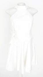 vestido feminino branco com aplique