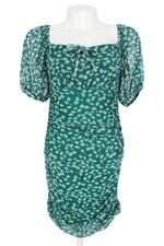 vestido curto C&A verde floral com franzido