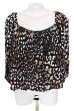 blusa John John feminina preta estampada