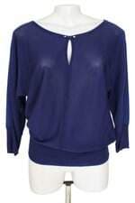 blusa Calvin Klein feminina azul com recortes