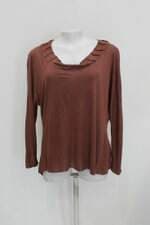 Blusa feminina marrom com Pregas